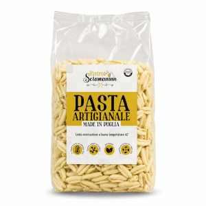 Cavatelli pugliesi artigianali Bistrot Sciamaninn in confezione trasparente su sfondo bianco